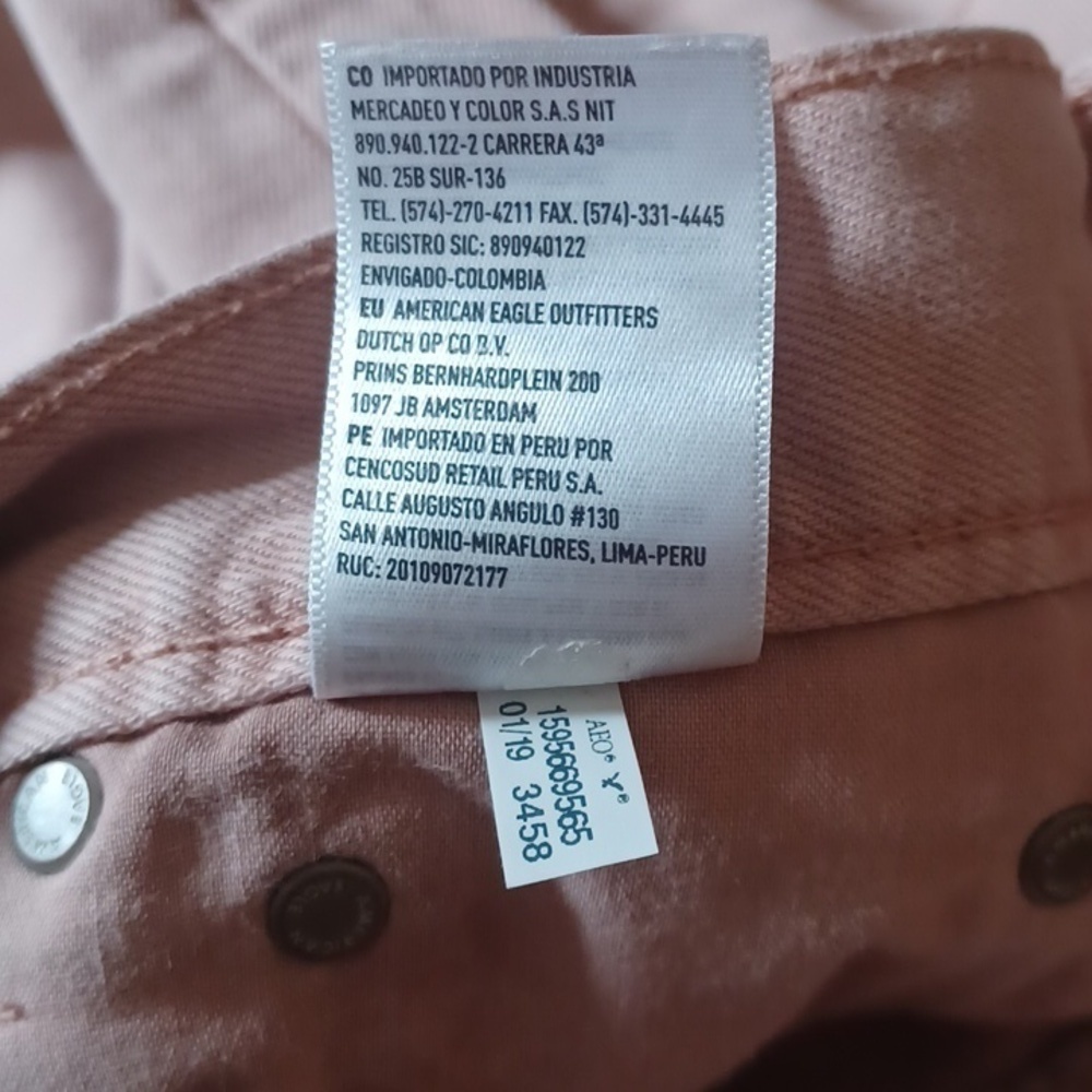 American Eagle Size 0 high waisted,  freyed hem jeans. Pinkish/ rose . - Picture 8 of 12
